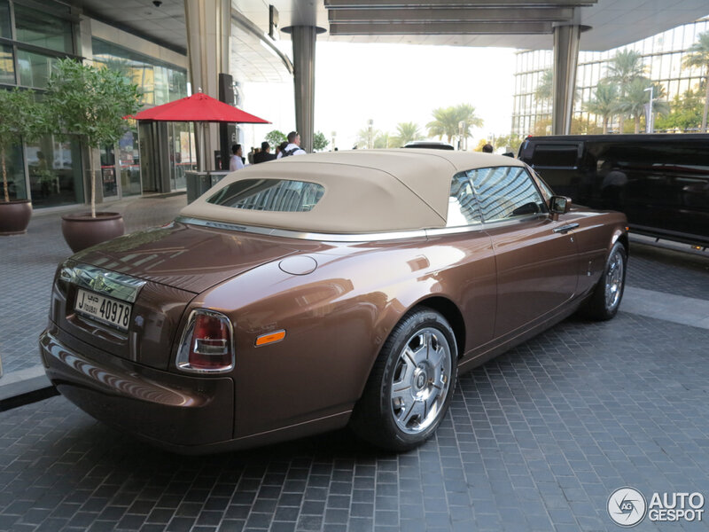 Brown Convertible Car — Calm