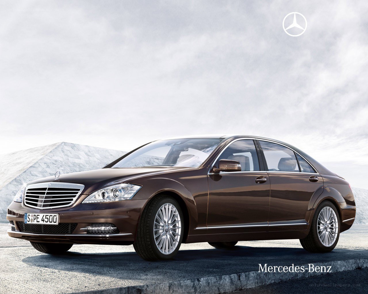 Brown Mercedes-Benz S-Class