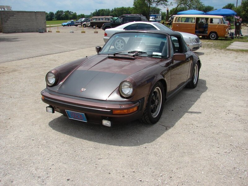 Brown Porsche 911 Targa
