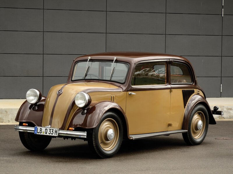 Brown Vintage Car — Calm
