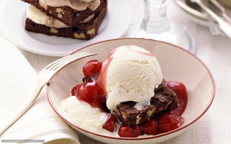Brownie with Ice Cream — White