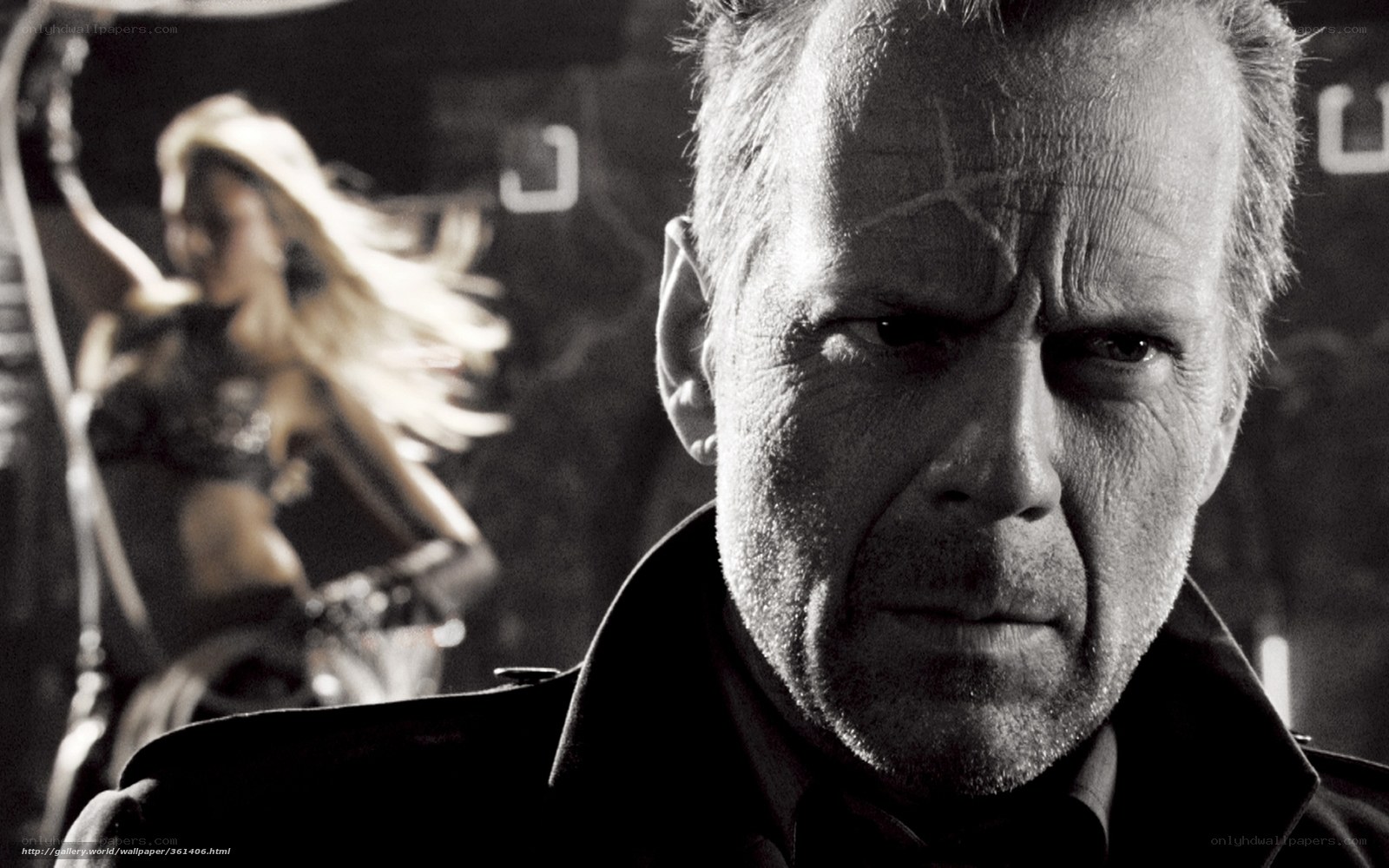 Bruce Willis in a dramatic scene