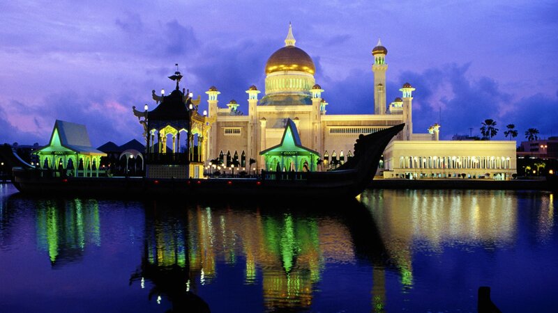 Brunei mosque at dusk
