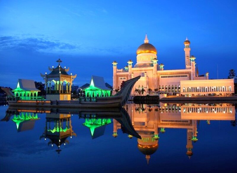 Brunei mosque at dusk