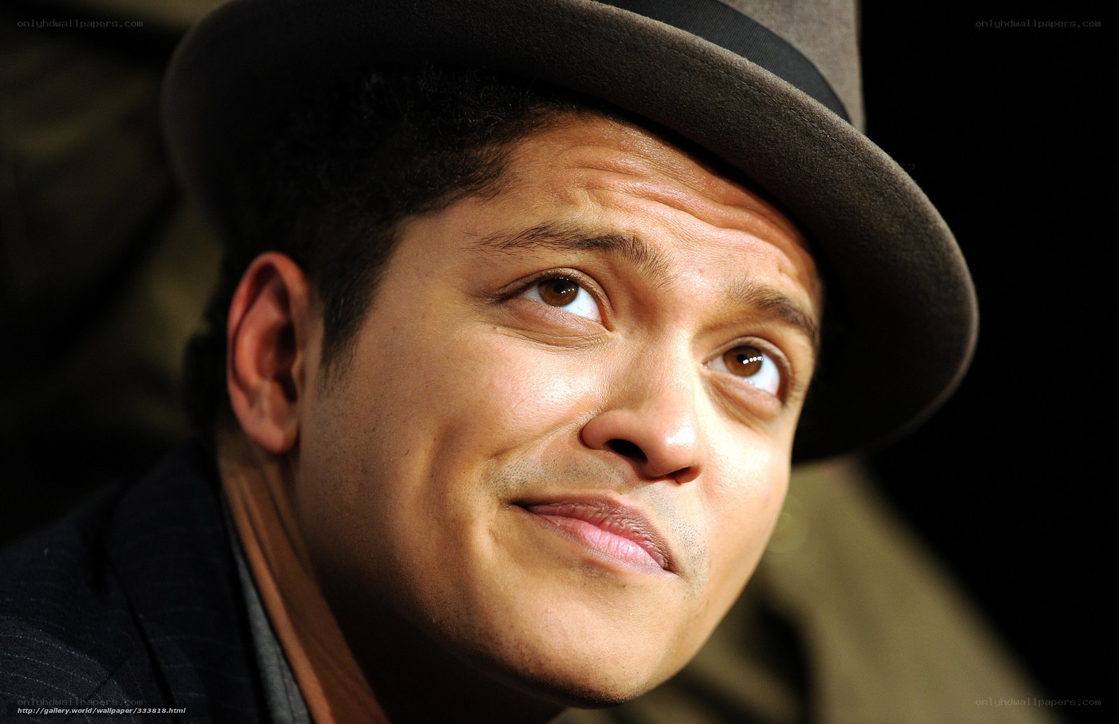 Bruno Mars in a hat