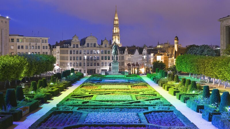Brussels garden at night