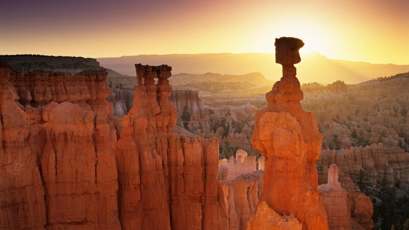 Bryce Canyon hoodoos at sunset