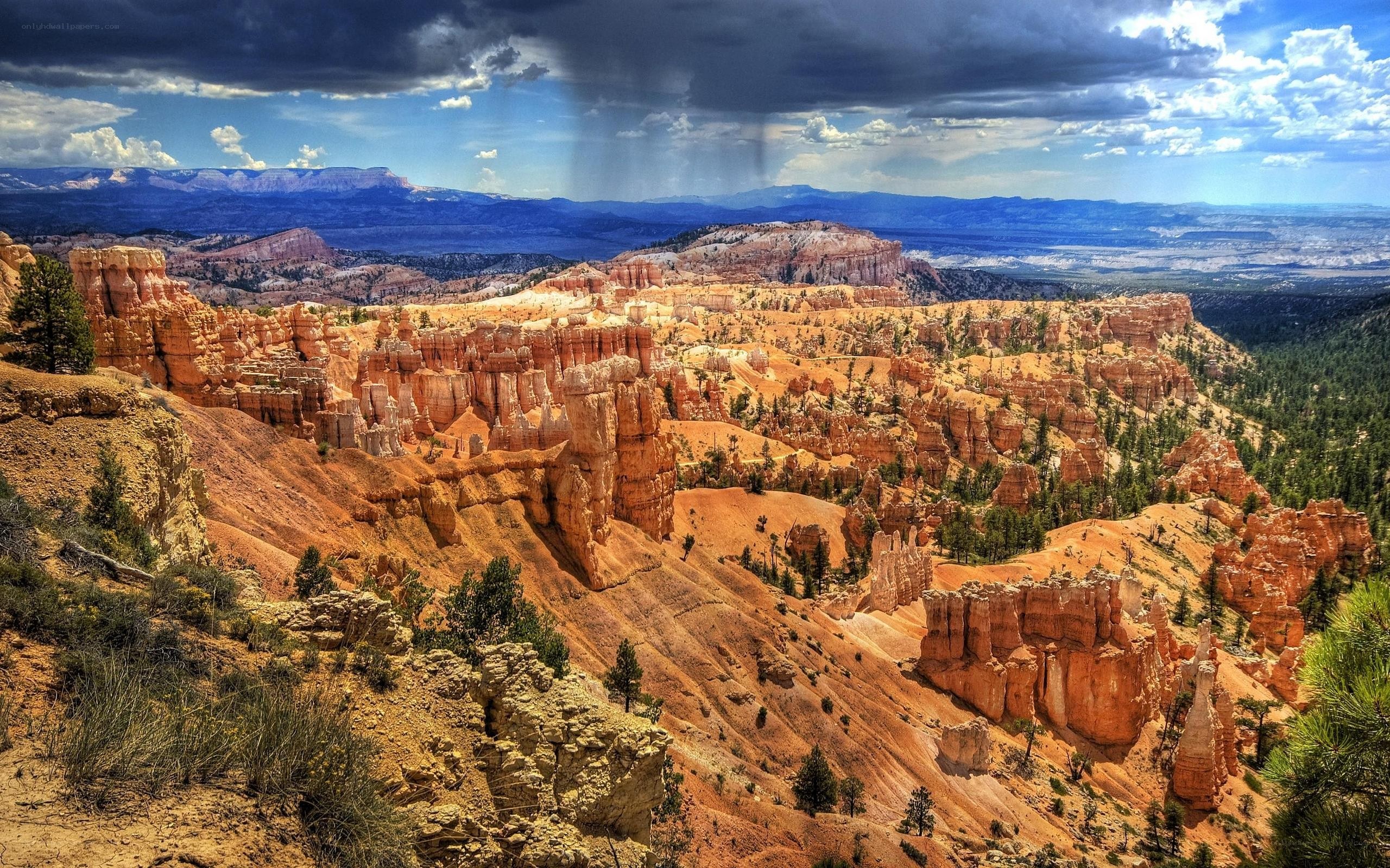 Bryce Canyon under stormy sky