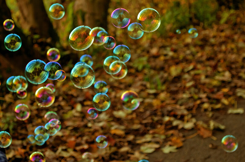 Bubbles Floating in Air — Green