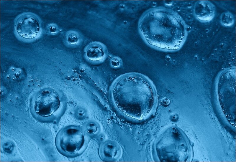 Bubbles in Blue Liquid — Calm