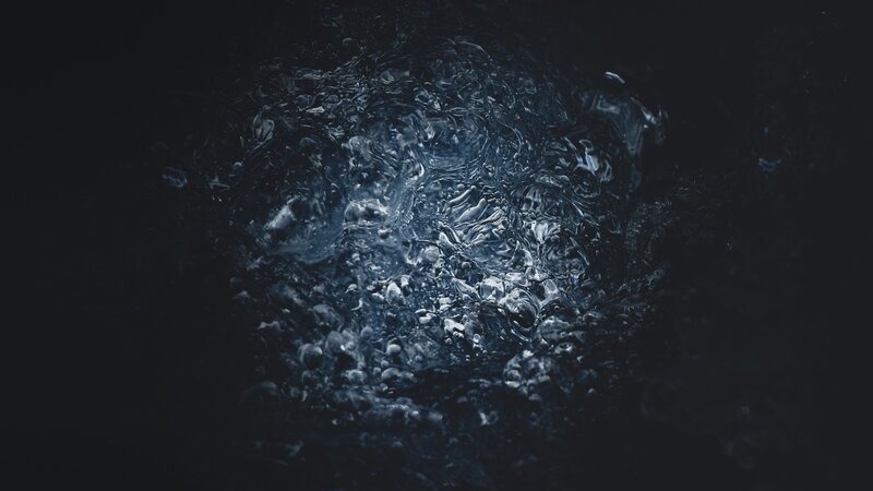 Bubbles in Dark Water — Black