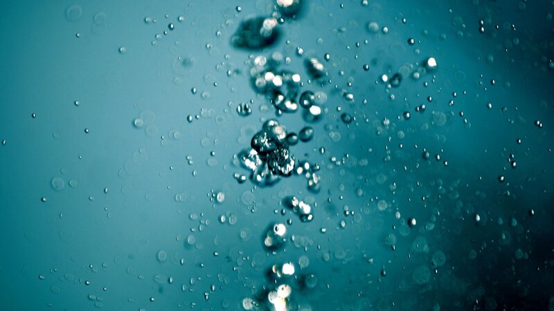 Bubbles Rising in Water — Teal