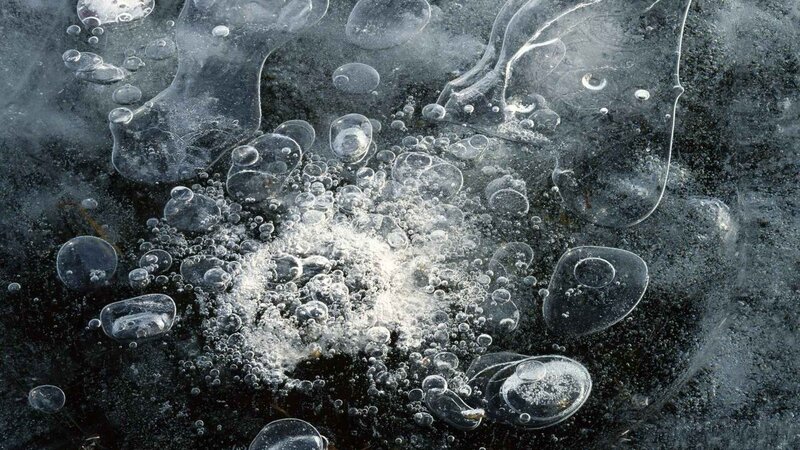 Bubbles trapped in ice