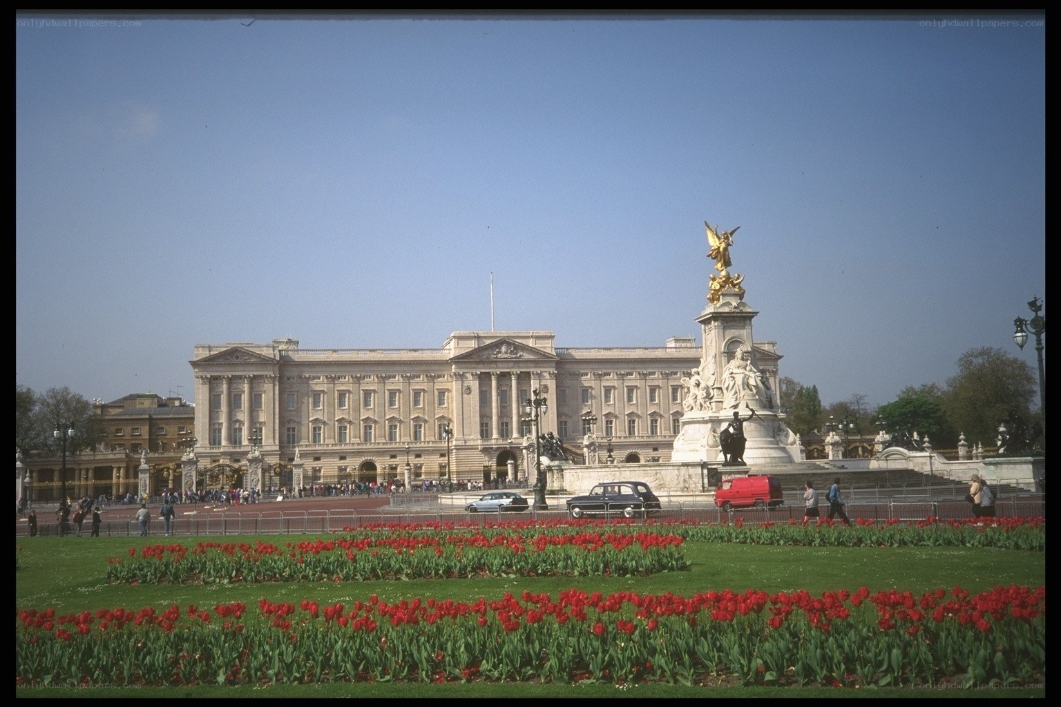Buckingham Palace and Victoria Memorial