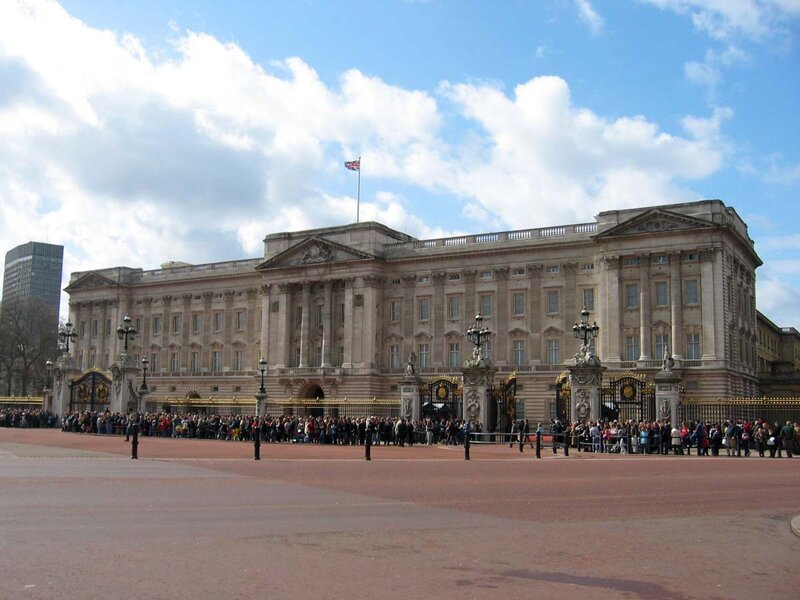 Buckingham Palace — Beige, Public