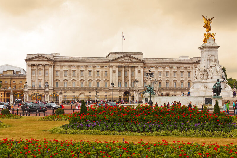 Buckingham Palace — Beige