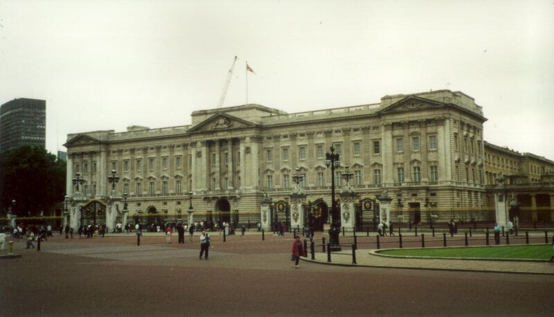 Buckingham Palace — Gray