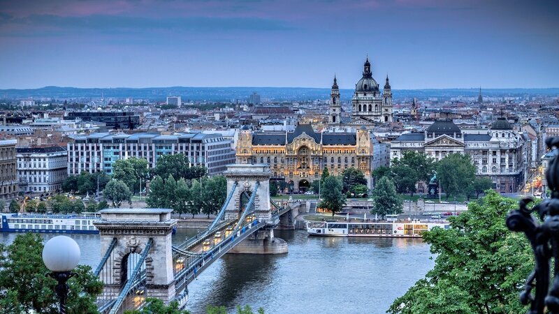 Buda Castle and Chain Bridge — Blue