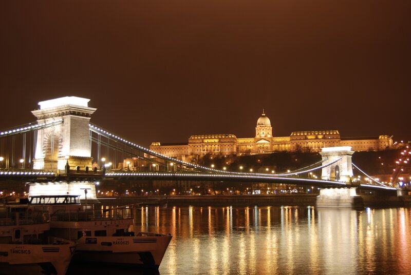 Buda Castle at Night — Black