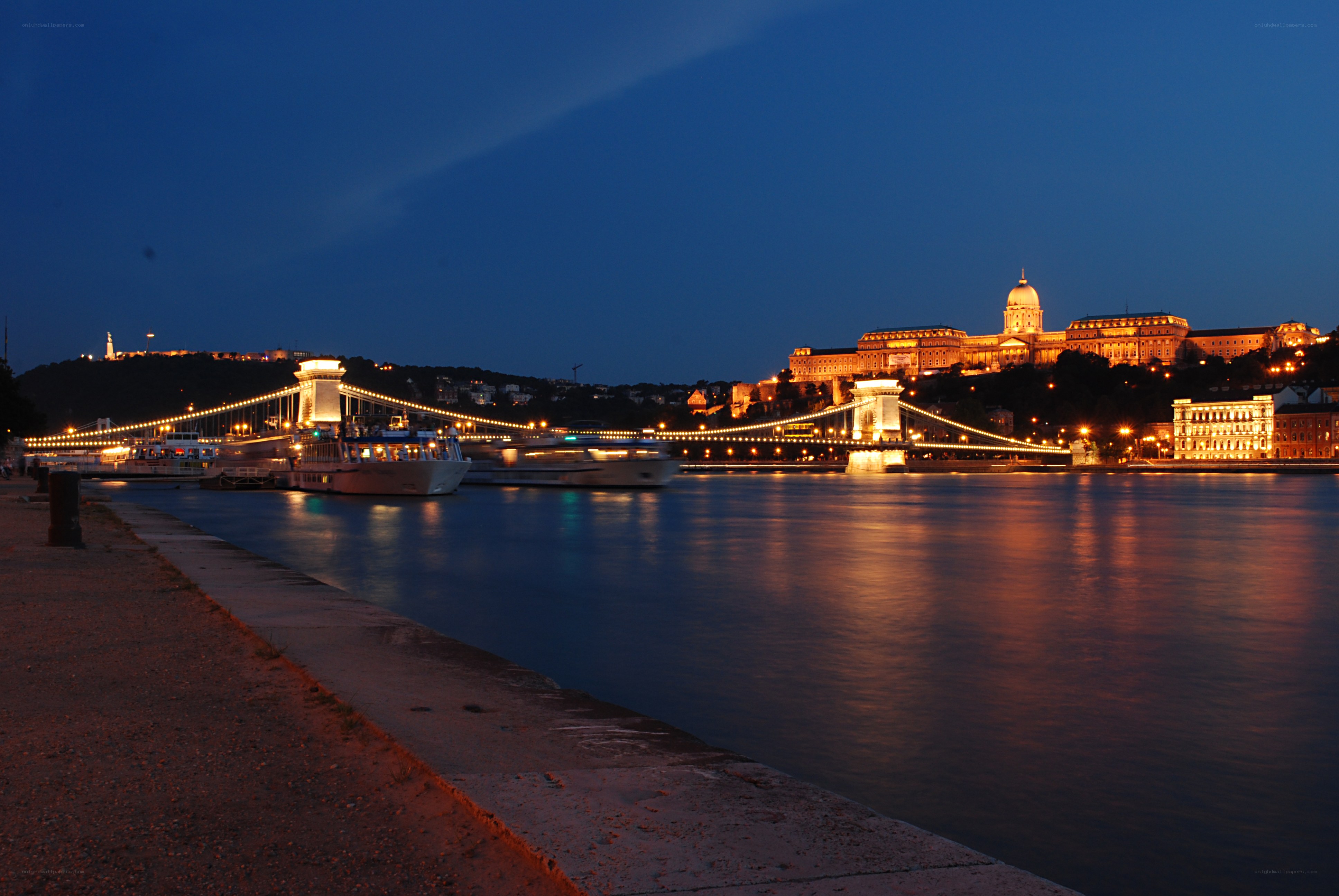 Buda Castle at night