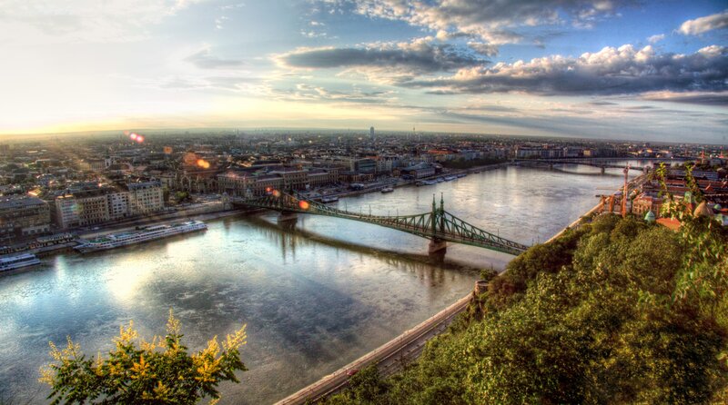 Budapest Cityscape — Blue