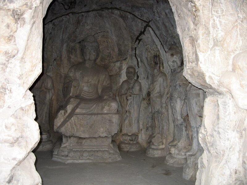 Buddha Statue in Cave — Gray, Serene