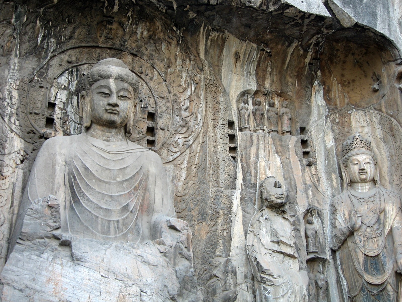 Buddha statues at Longmen Grottoes