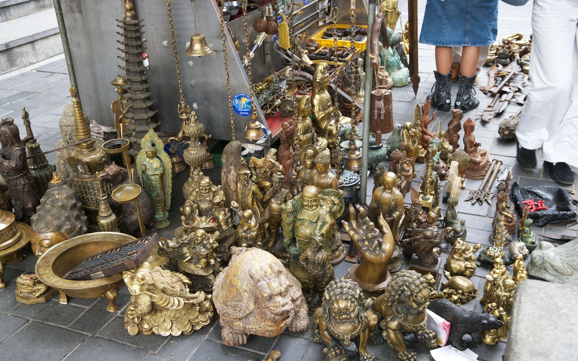 Buddhist statues for sale