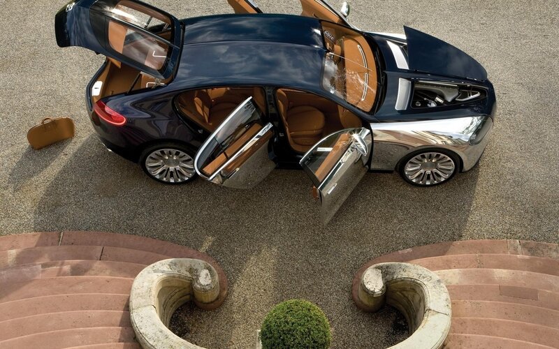 Bugatti Concept Car — Blue