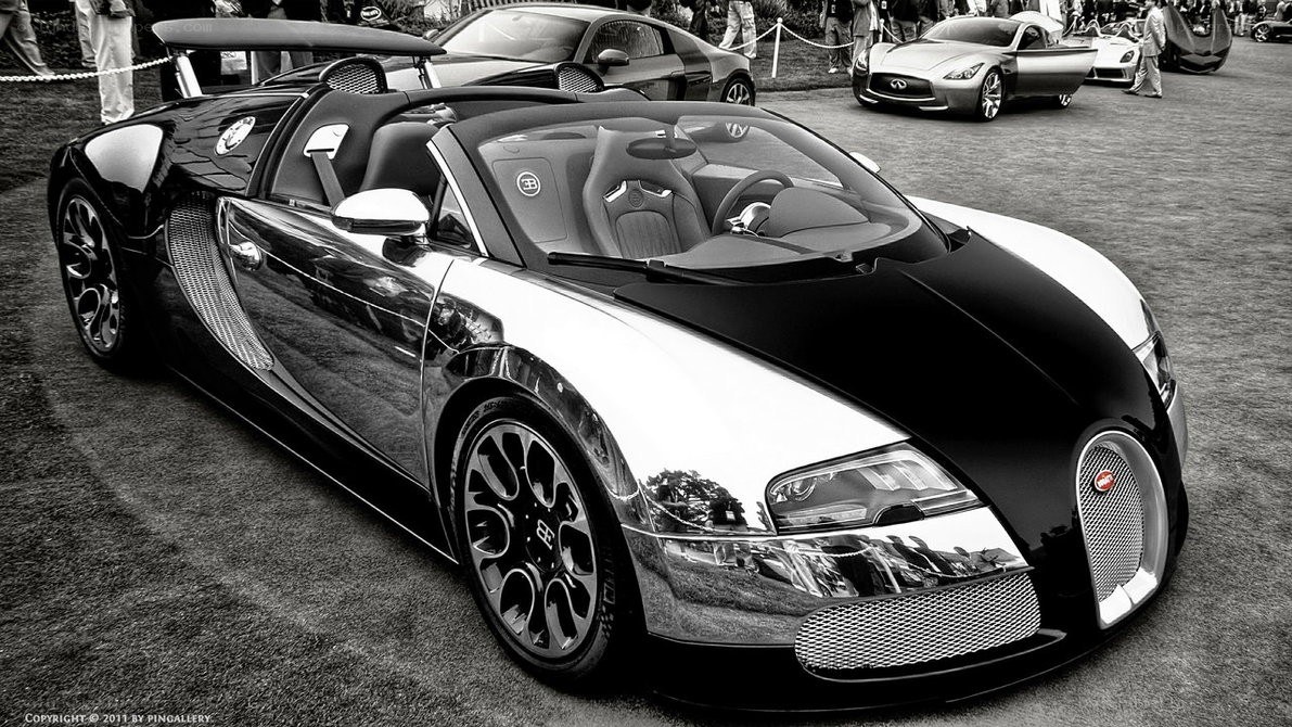 Bugatti Veyron at car show
