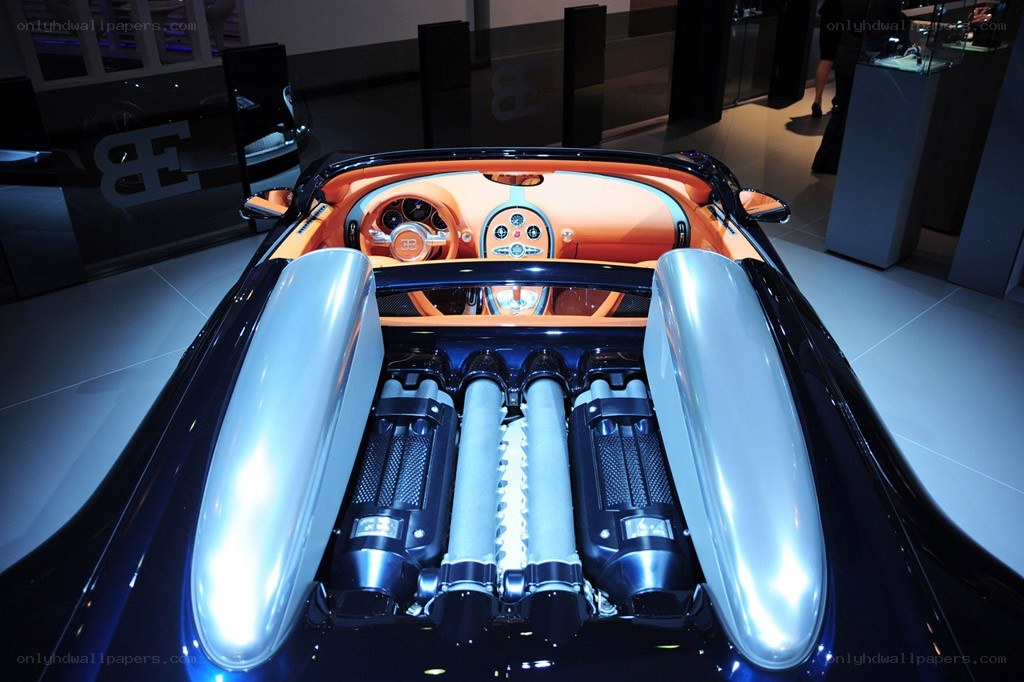 Bugatti Veyron engine display
