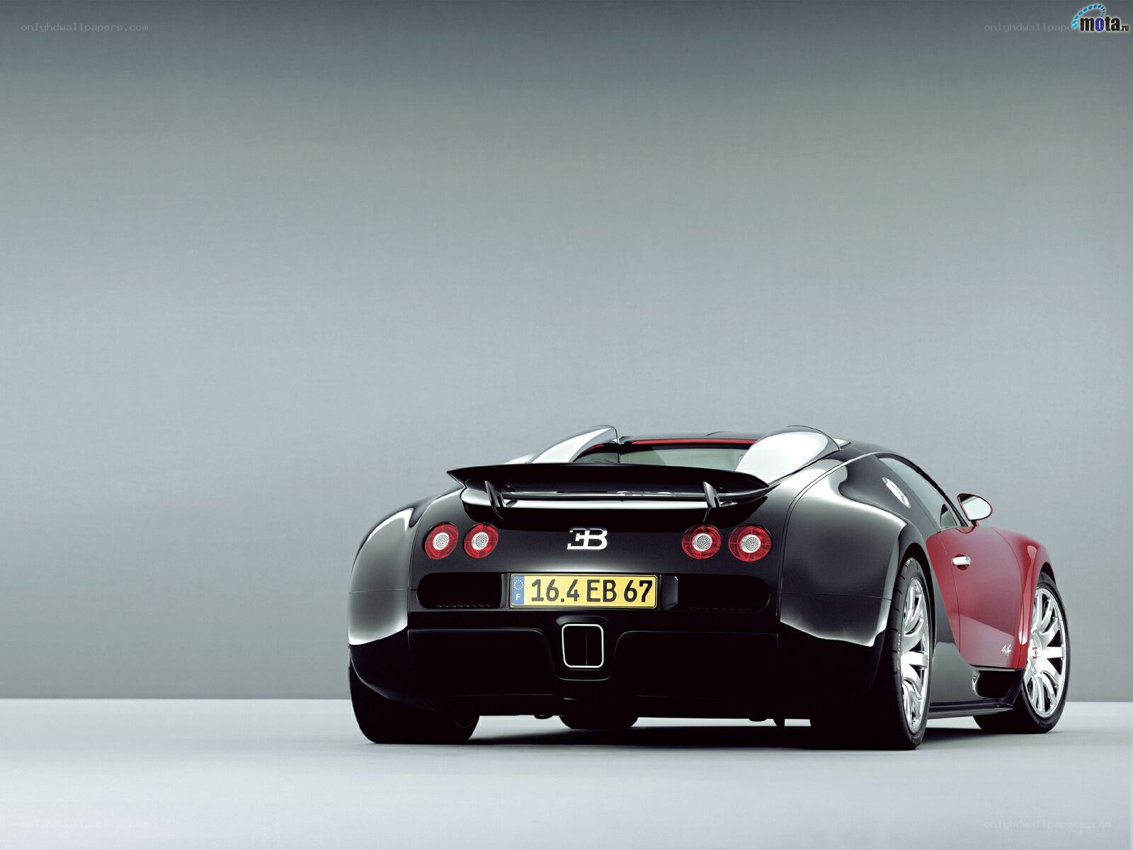 Bugatti Veyron from the rear