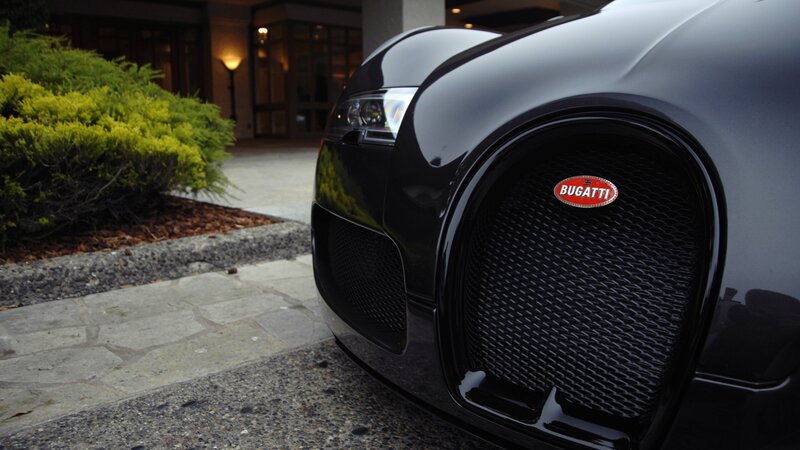 Bugatti Veyron front grille