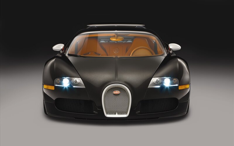 Bugatti Veyron front view