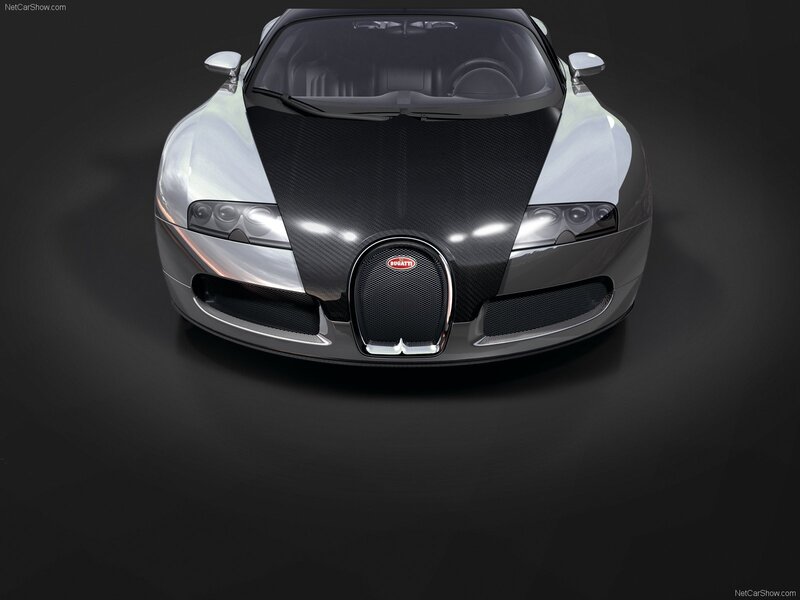 Bugatti Veyron front view