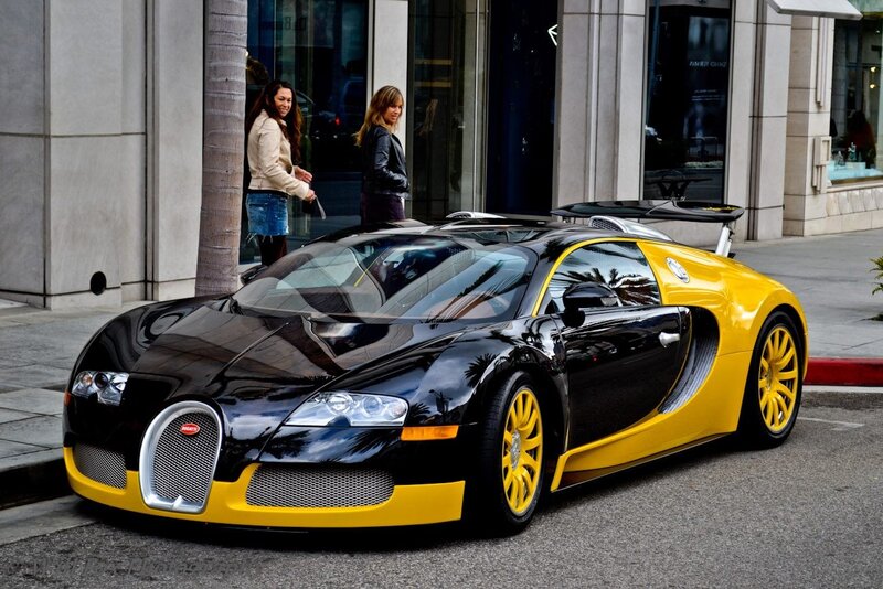 Bugatti Veyron in black and yellow