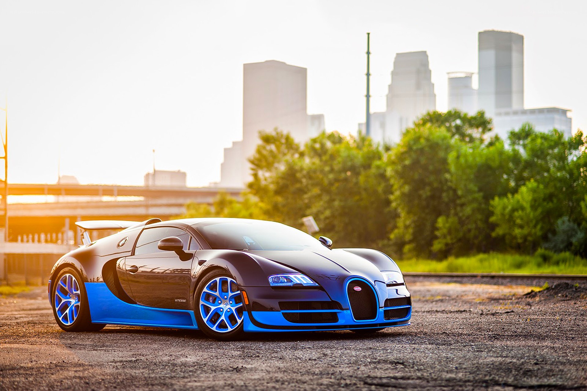 Bugatti Veyron in cityscape