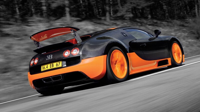 Bugatti Veyron in motion