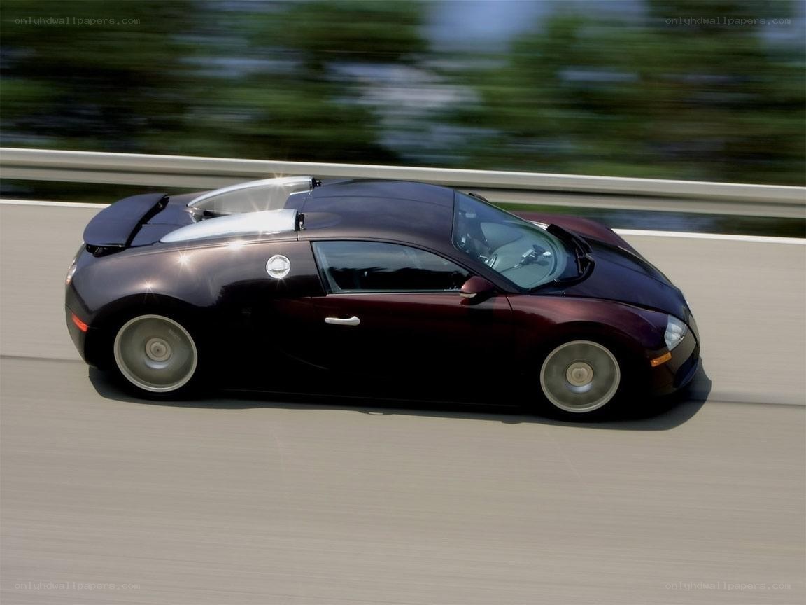 Bugatti Veyron in motion