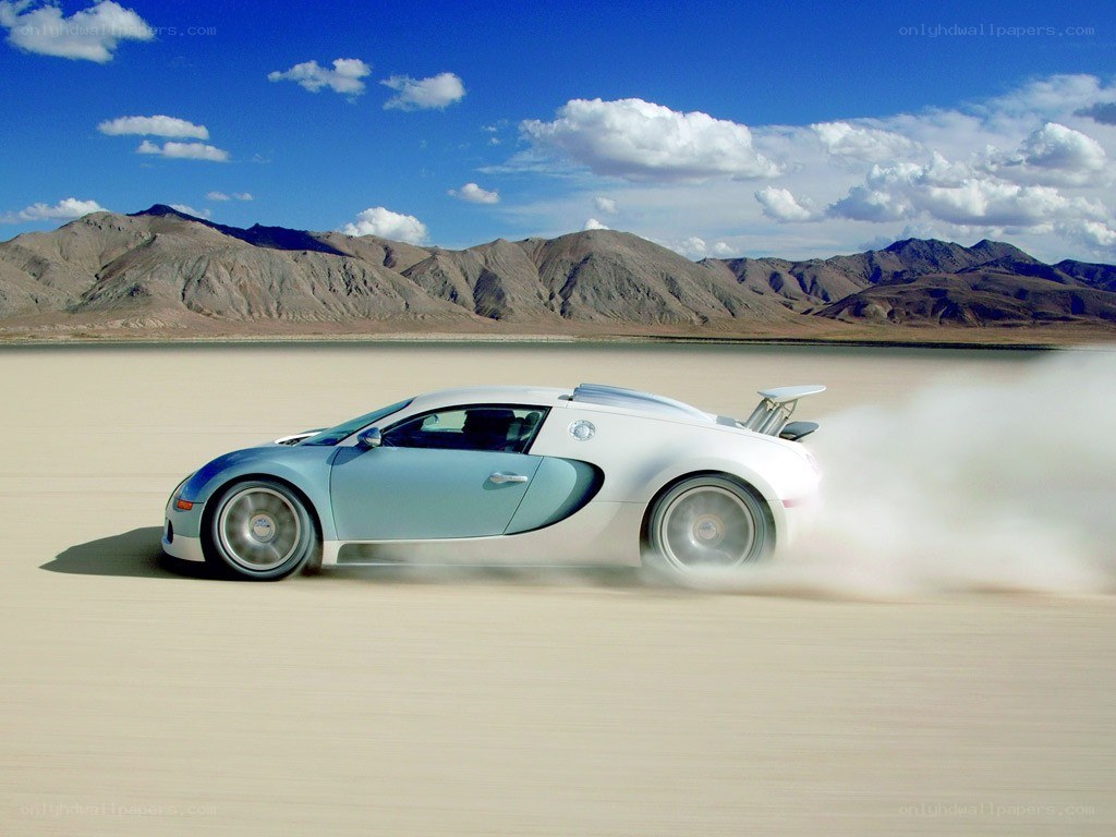 Bugatti Veyron on desert track
