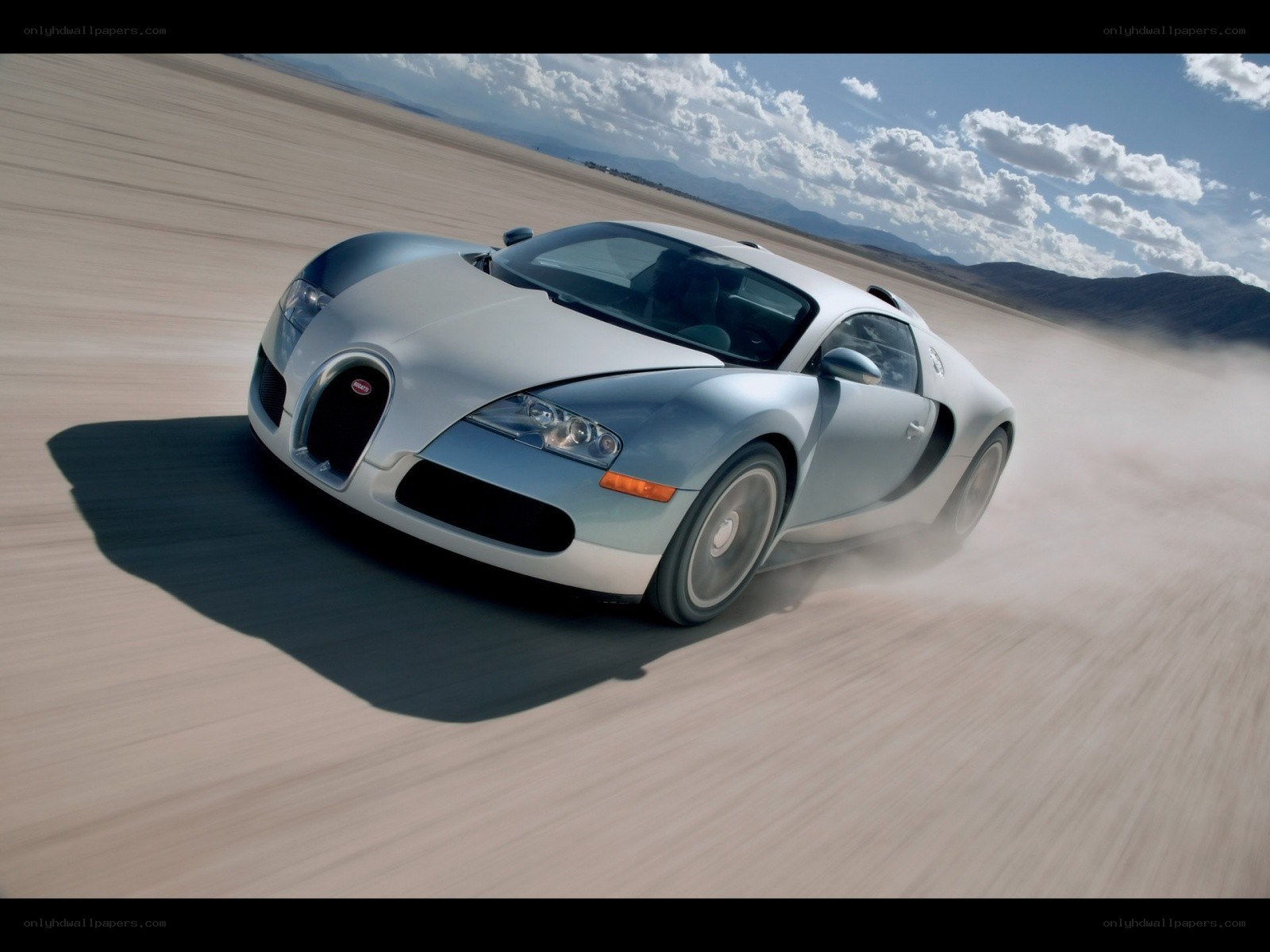 Bugatti Veyron on desert track
