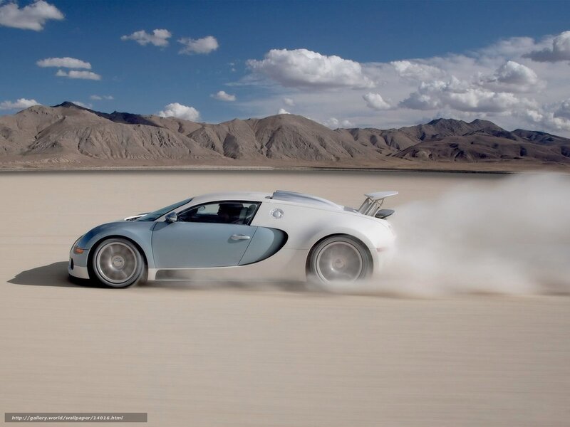 Bugatti Veyron on desert track