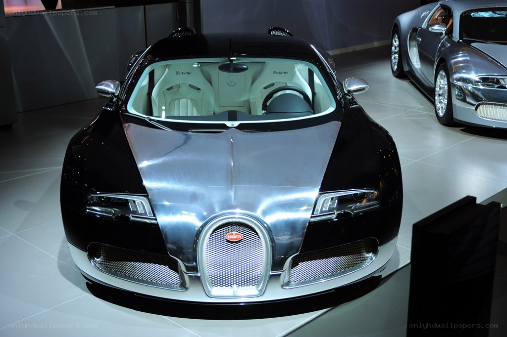 Bugatti Veyron on display
