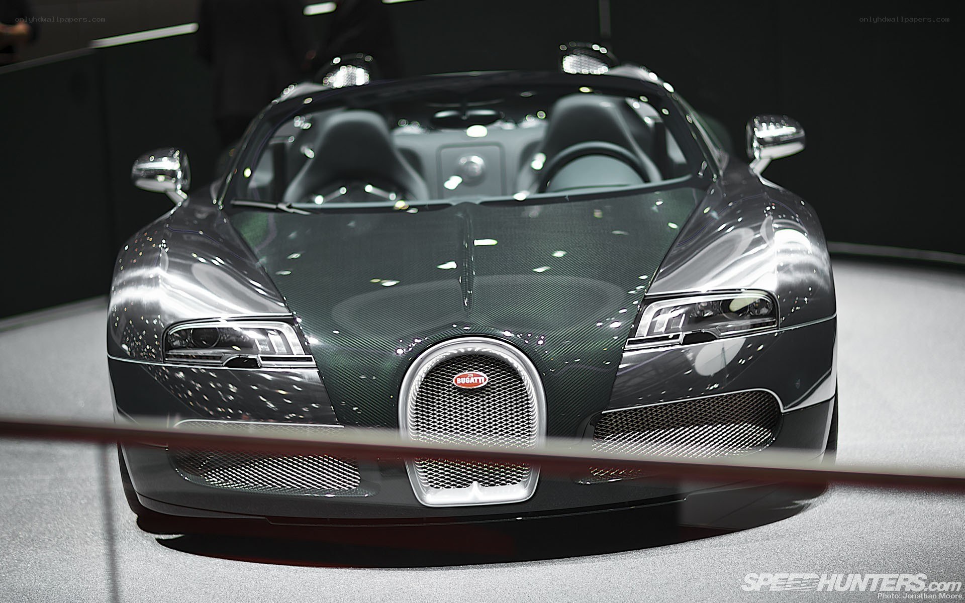 Bugatti Veyron on display