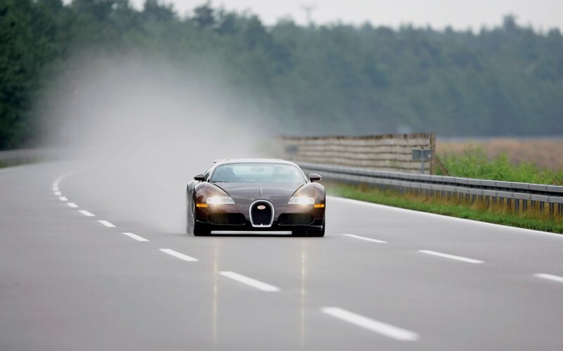 Bugatti Veyron on Road — Gray
