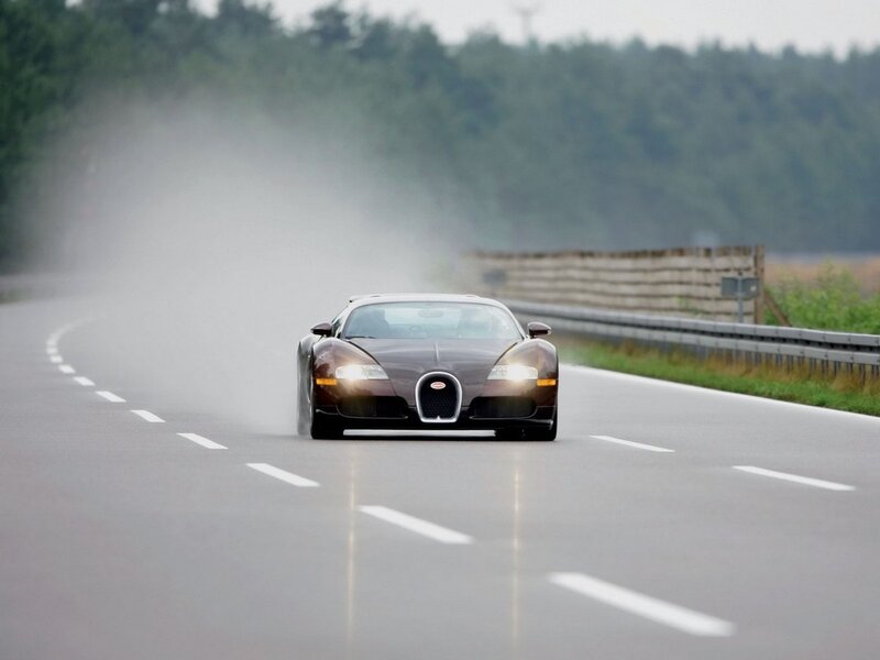 Bugatti Veyron on Road