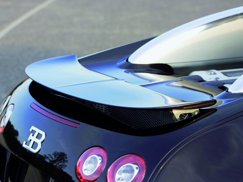 Bugatti Veyron Rear — Blue