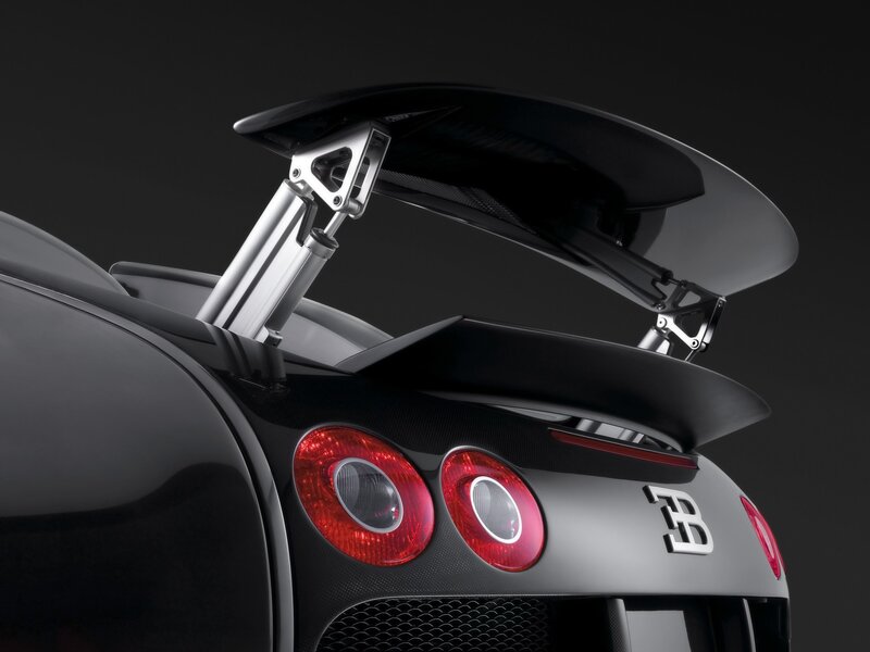 Bugatti Veyron rear spoiler