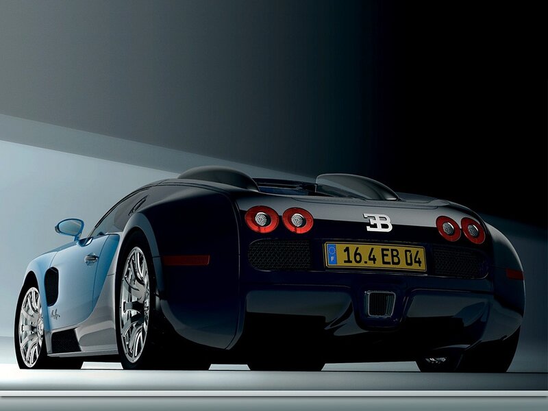 Bugatti Veyron rear view