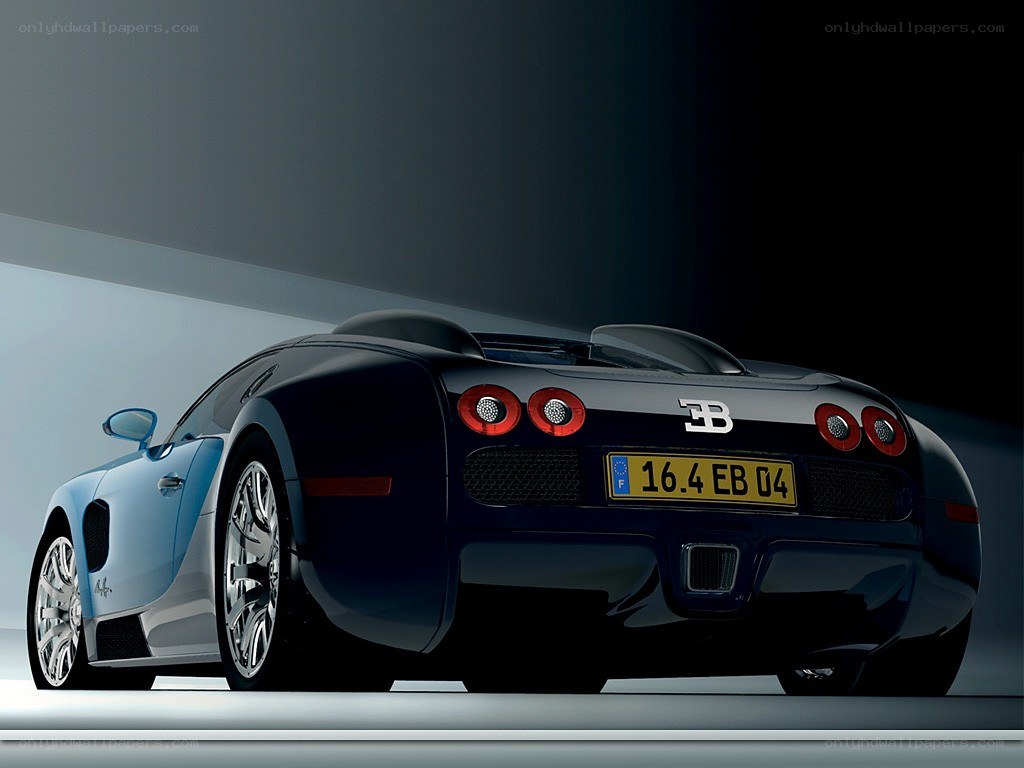 Bugatti Veyron rear view